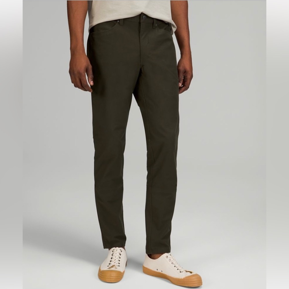 Lululemon Men’s ABC Slim Fit pants, 31 waist
